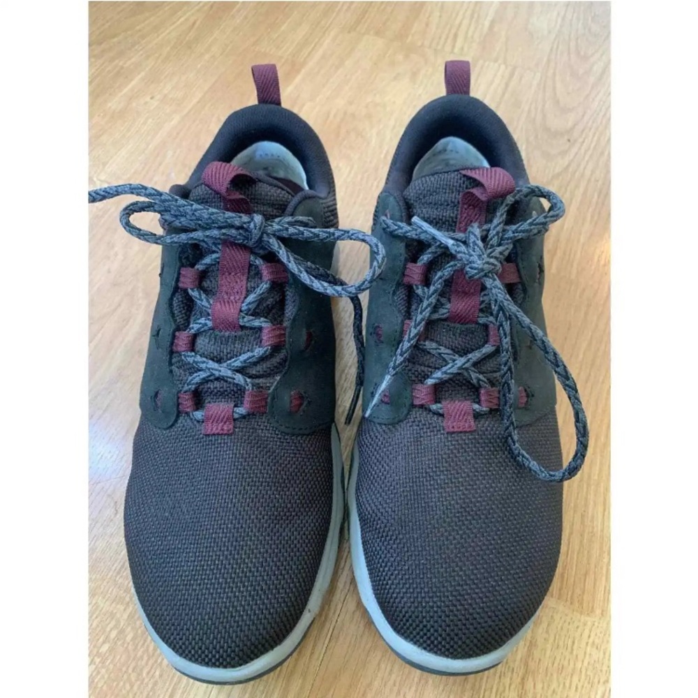 TEVA Men's 8.5 Arrowood Venture Black Waterproof Hiking Mid-Sneaker Boot EUC